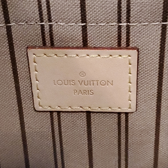 Louis Vuitton Neverfull MM with pouch in Beige Interior. - Picture 9 of 17